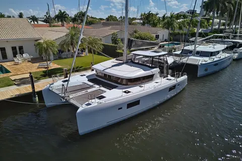 2024 Lagoon 42, photo 1 in Fort Lauderdale, FL