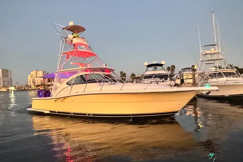 2004 Tiara Yachts 3800 Open, photo 1 in Hollywood, FL