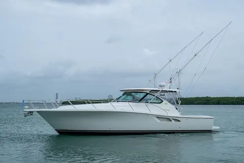 2009 Tiara Yachts 39 Open, photo 1 in Key Biscayne, FL