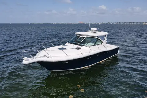 2010 Tiara Yachts 3200 Open, photo 1 in Miami, FL