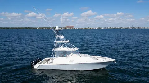 2016 SeaVee 430 Fisharound, photo 1 in Miami, FL