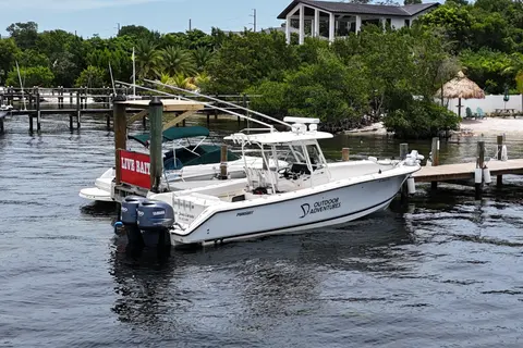 2009 Pursuit C 310 Center Console, photo 1 in Key Largo, FL