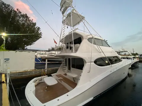 2008 Hatteras 77 Convertible, photo 1 in Miami, FL