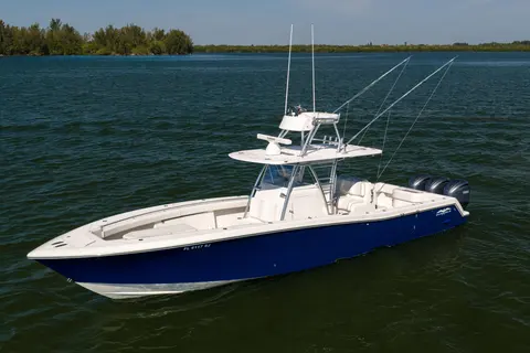 2015 Invincible 39 Open Fisherman, photo 1 in Vero Beach, FL