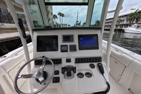 2013 Boston Whaler 320 Outrage, photo 1 in Fort Lauderdale, FL