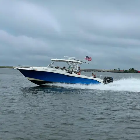 2005 Hydra-Sports Vector 3300 VX, photo 1 in Tampa, FL
