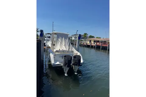 2005 Century 3200 Walk-Around, photo 1 in West Palm Beach, FL