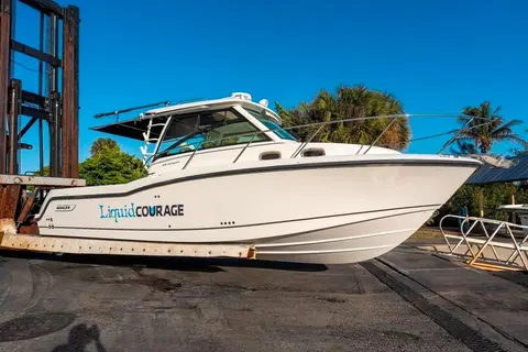 2014 Boston Whaler 315 Conquest, photo 1 in Jupiter, FL