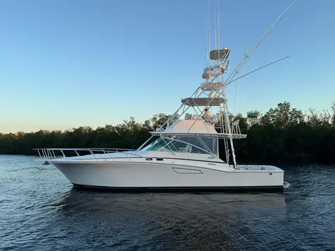 1999 Cabo 45 Express, photo 1 in Cape Coral, FL