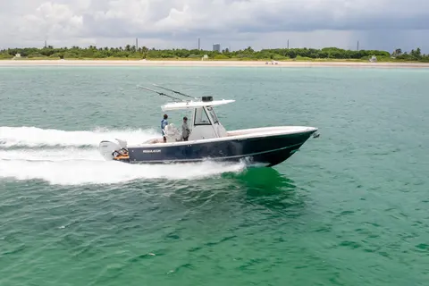 2023 Regulator 28 Forward Seating, photo 1 in Fort Lauderdale, FL