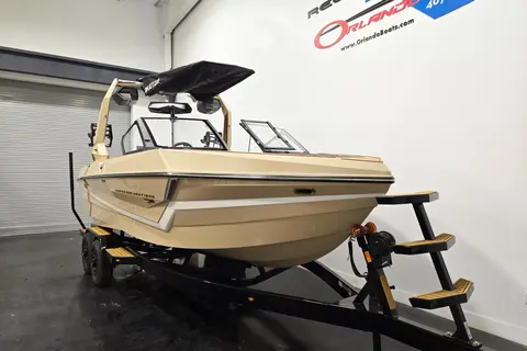 2027 Nautique Super Air Nautique S23, photo 1 in Orlando, FL
