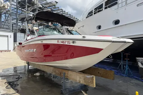 2023 MasterCraft XT24, photo 1 in Dania Beach, FL