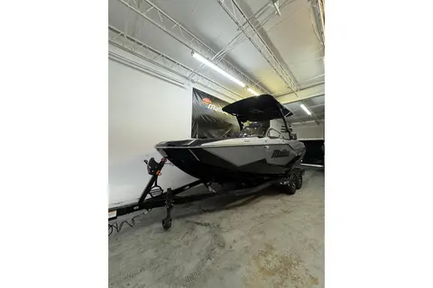 2026 Malibu M230, photo 1 in North Miami, FL
