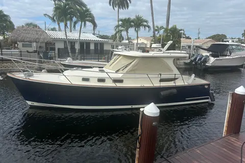 2007 Legacy EXPRESS CRUISER, photo 1 in Fort Lauderdale, FL