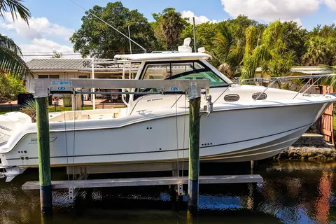 2018 Boston Whaler 315 Conquest, photo 1 in Fort Lauderdale, FL
