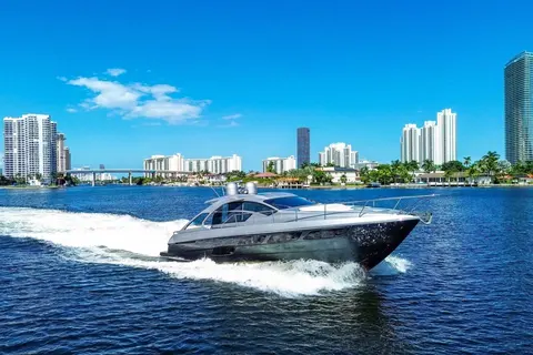2018 Pershing 5X, photo 1 in Hallandale Beach, FL
