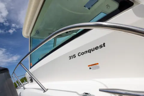 2014 Boston Whaler 315 Conquest, photo 1 in Miami Beach, FL
