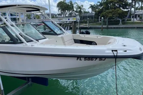 2015 Boston Whaler 270 Vantage, photo 1 in Sarasota, FL