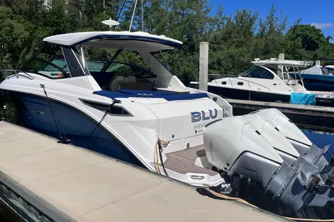 2020 Sea Ray Sundancer 320 Outboard, photo 1 in Aventura, FL