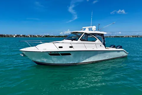 2018 Pursuit OS 355 Offshore, photo 1 in Sanibel, FL