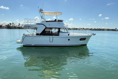 2021 Beneteau Swift Trawler 35, photo 1 in Sarasota, FL