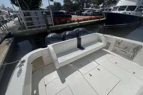 2010 Intrepid 430 Sport Yacht, photo 1 in Jupiter, FL