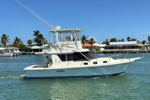 2001 Albin 35 Tournament Express, photo 1 in Fort Pierce, FL