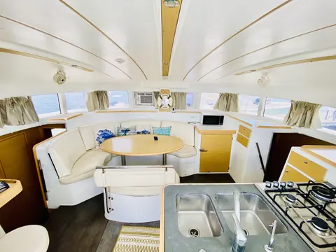 2014 Lagoon 380 S2, photo 1 in Saint Augustine, FL