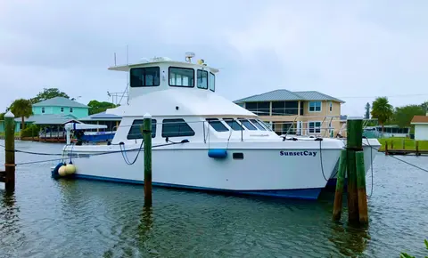 2004 Endeavour Explorer 46 PowerCat, photo 1 in Cocoa Beach, FL