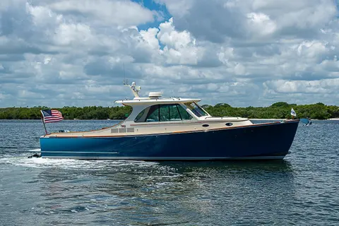 2013 Hinckley Talaria 34, photo 1 in Stuart, FL