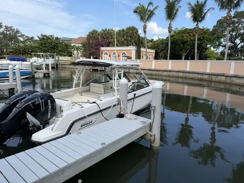2016 Boston Whaler 270 Vantage, photo 1 in St Petersburg, FL