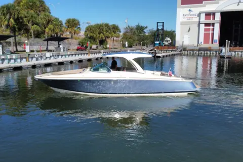 2022 Chris-Craft Launch 35 GT I/O, photo 1 in St Petersburg, FL