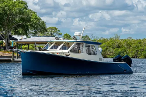 2002 True North 38, photo 1 in Ruskin, FL