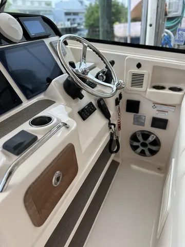 2017 Grady-White Freedom 375, photo 1 in Aventura, FL