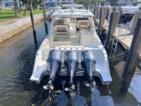 2018 Pursuit DC 365 Dual Console, photo 1 in Pompano Beach, FL