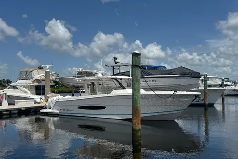 2021 Regal 38 SAV, photo 1 in Palmetto, FL