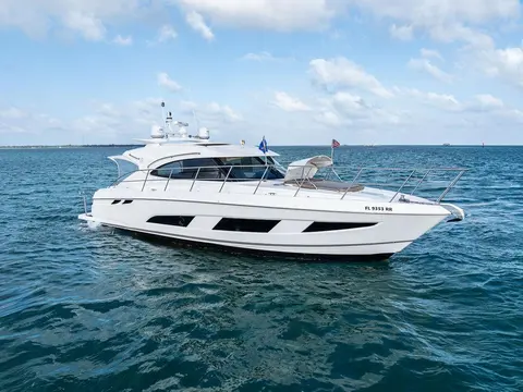 2018 Riviera 4800 Sport Yacht, photo 1 in Miami, FL