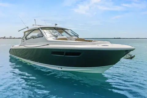 2021 Pursuit DC 365 Dual Console, photo 1 in Dunedin, FL