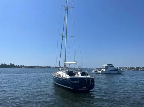 1998 Beneteau Oceanis 50, photo 1 in Lantana, FL