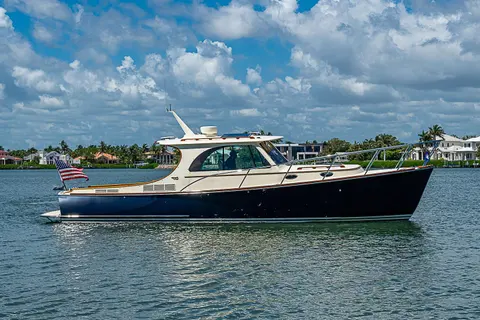 2016 Hinckley Picnic Boat 37 MKIII, photo 1 in Stuart, FL