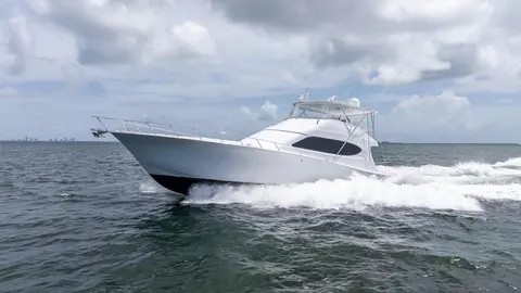 2024 Hatteras GT70, photo 1 in Coral Gables, FL