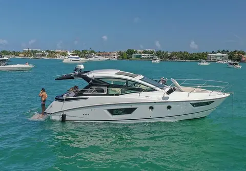 2018 Beneteau Gran Turismo 40, photo 1 in Miami, FL