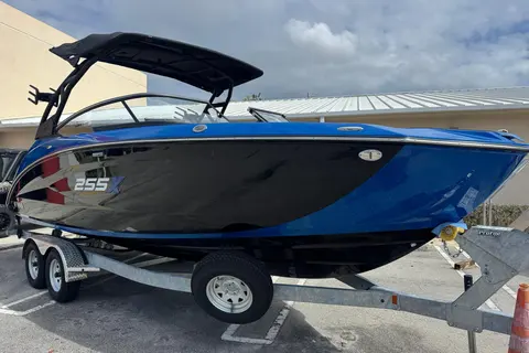 2026 Yamaha Boats 255XD, photo 1 in Miami, FL