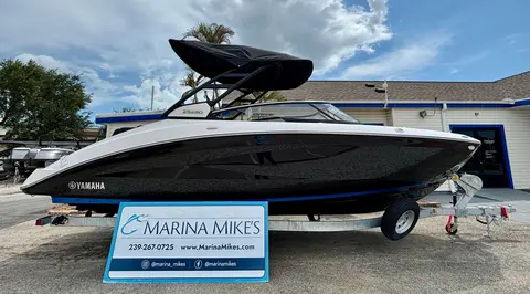 2026 Yamaha Boats 252SD, photo 1 in Ft. Myers, FL