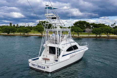 2001 Bertram 390, photo 1 in North Miami, FL