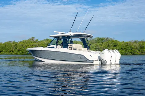 2022 Boston Whaler 350 Realm, photo 1 in Fort Myers, FL