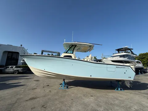 2027 Grady-White Canyon 306, photo 1 in Miami, FL