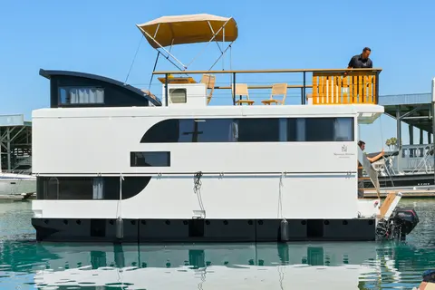 2022 Navisyo NV.08, photo 1 in Stuart, FL