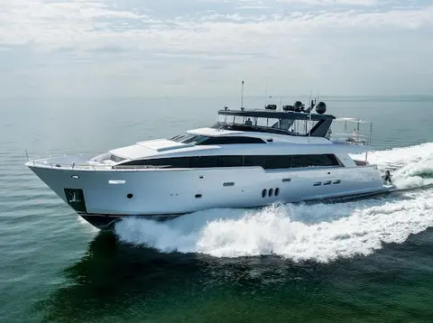 2015 Hatteras 100 Raised Pilothouse, photo 1 in Miami, FL
