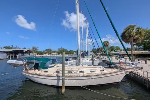 1998 Island Packet 40, photo 1 in Palmetto, FL